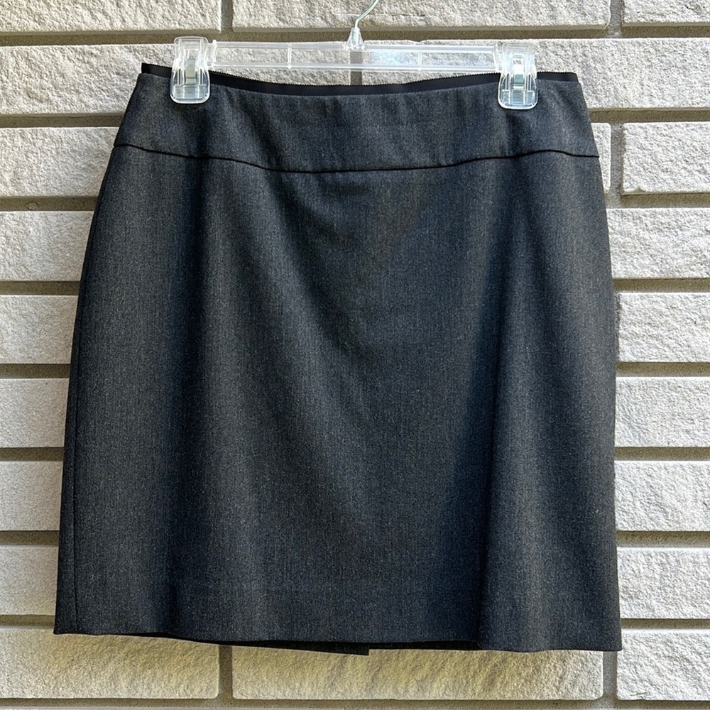 Tristan Grey Dress Skirt with Black Ribbon Trim Sz 8